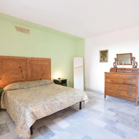 2 Bedroom Beautiful In San Martino Buon * San Martino Buon Albergo