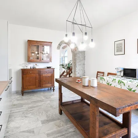 Apartment 2 Bedroom Beautiful In San Martino Buon *
