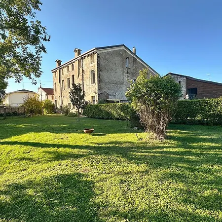 2 Bedroom Beautiful In San Martino Buon San Martino Buon Albergo