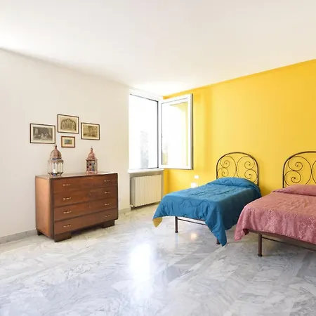 2 Bedroom Beautiful In San Martino Buon *